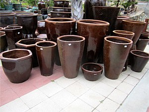 Landscape Pottery & Planters