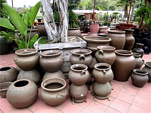 Landscape Pottery & Planters