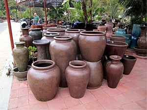 Landscape Pottery & Planters