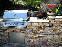Hardscape - BBQ\'s Fireplaces & Rings