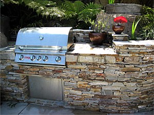 Hardscape - BBQ\'s Fireplaces & Rings