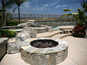 Hardscape - BBQ\'s Fireplaces & Rings