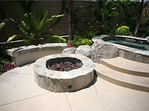 Hardscape - BBQ\'s Fireplaces & Rings